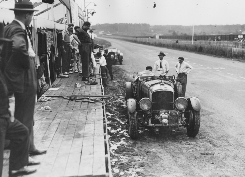 Illustration for article titled These Incredible Photos Show How Le Mans Evolved Over 84 Years
